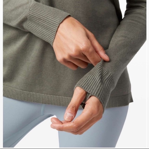 Lululemon Back to Balance Long Sleeve Sweater | Size 8 - Picture 5 of 7
